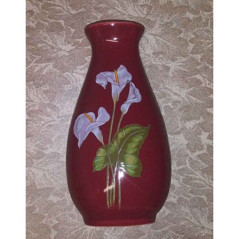 Bud vase Taiwan Pottery Floral Lilly /Orchid 6" Burgundy Maroon very pretty